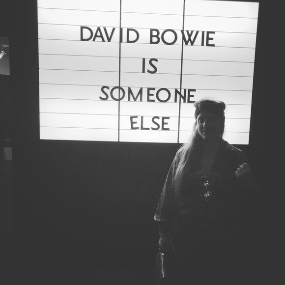 Meet your Posher, Liz - Picture 2 of 2